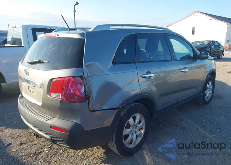 2011 Kia Sorento Lx z USA, uszkodzony, nr VIN 5XYKTCA10BG116773